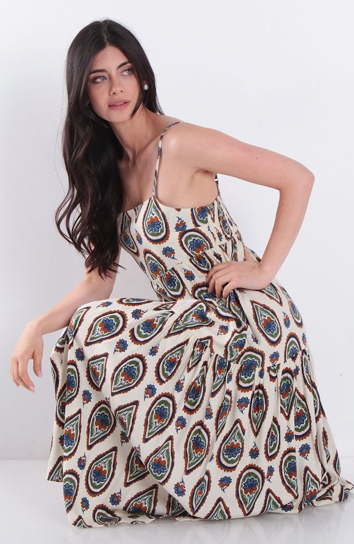 Vestido Estampado Sin Manga Escote Recto... a $30.990