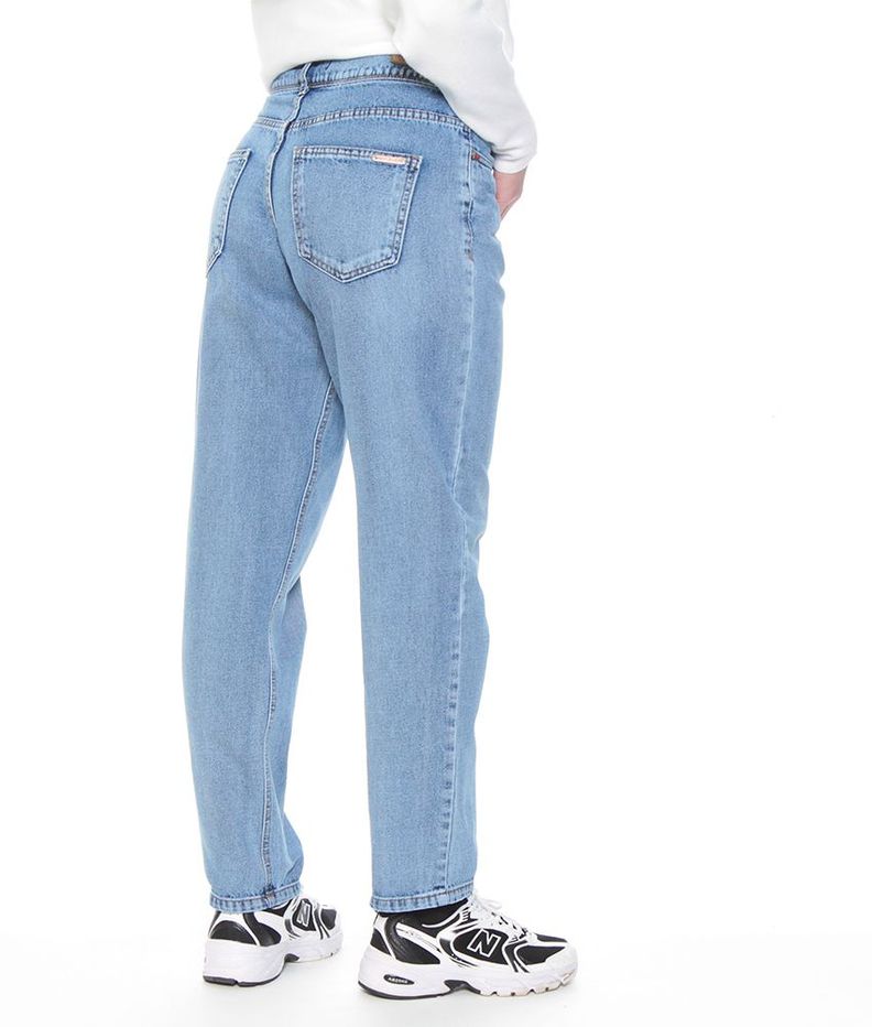 Jeans Mom Recto Clasico Tiro Alto Pretina Media Dos Botones-1