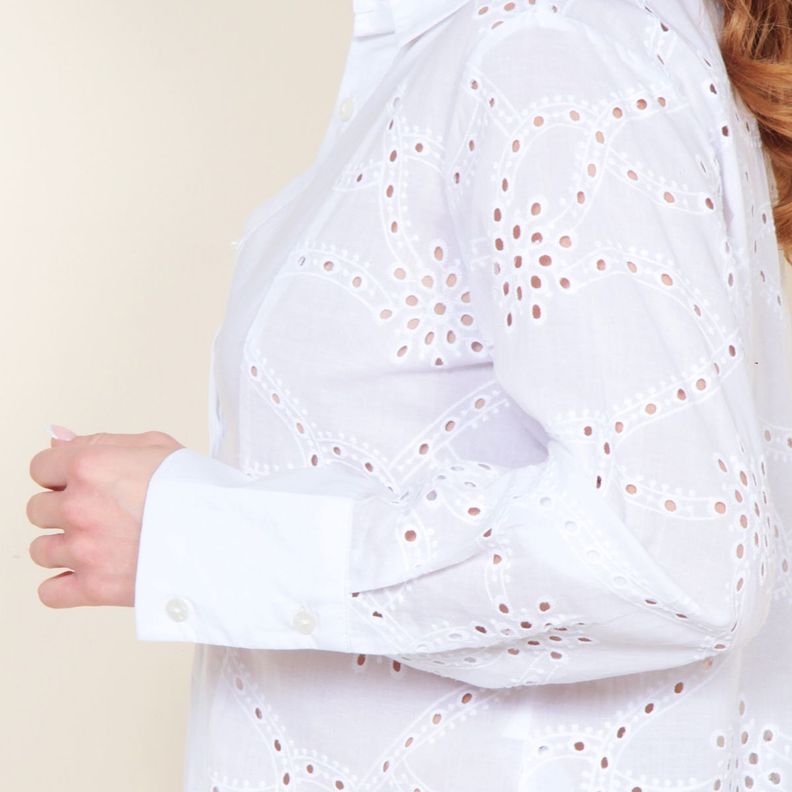 Blusa Abotonada Manga Larga Schiffli-2