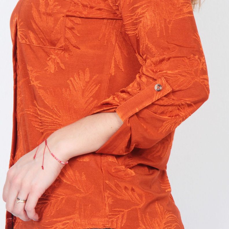 Blusa Manga Larga Con Textura Abotonada En El Frente Y Bolsillo-1