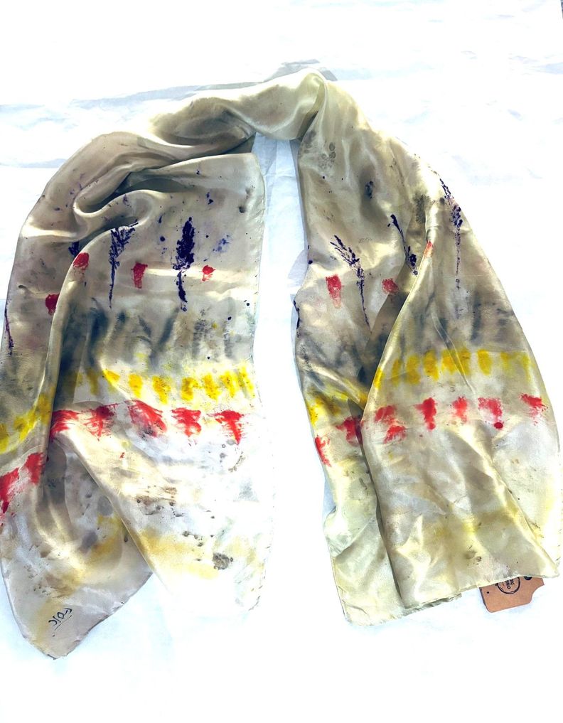 PAÑUELO HECHO A MANO EN SEDA NATURAL DISEÑO EXCLUSIVO-0