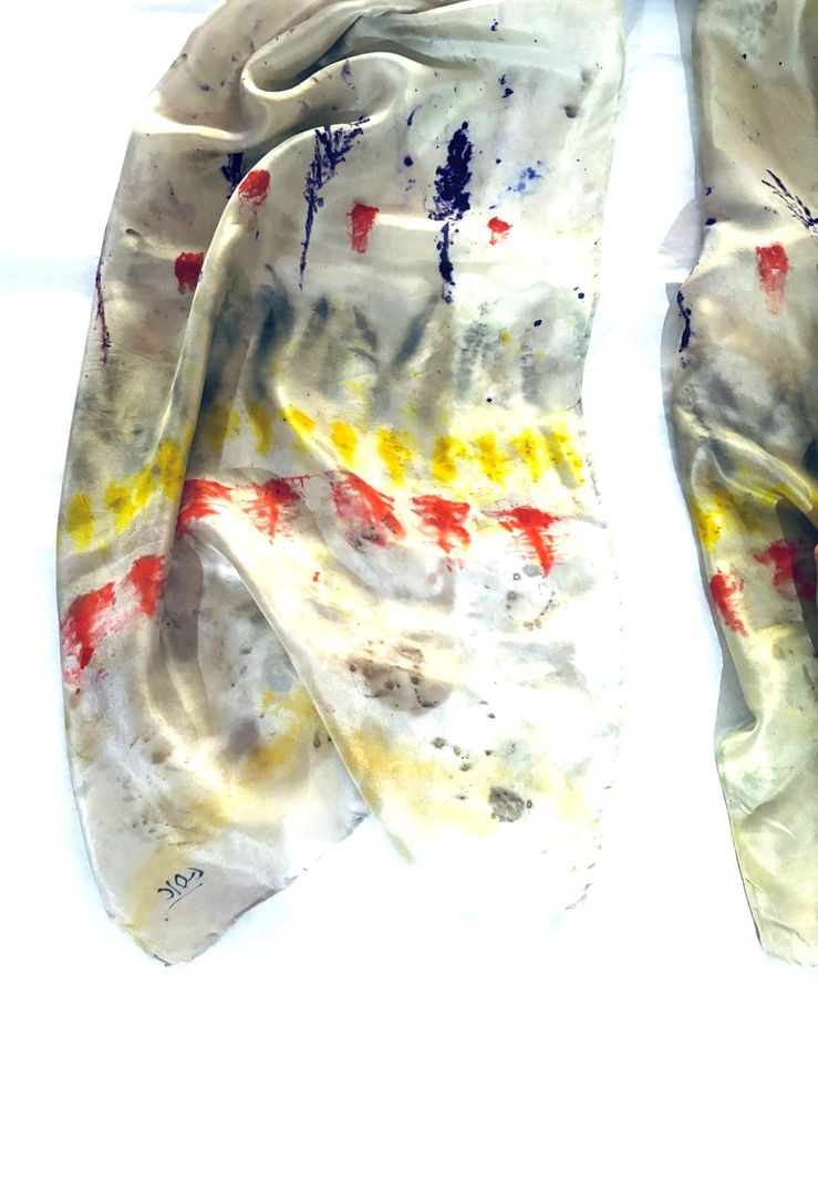 PAÑUELO HECHO A MANO EN SEDA NATURAL DISEÑO EXCLUSIVO-1