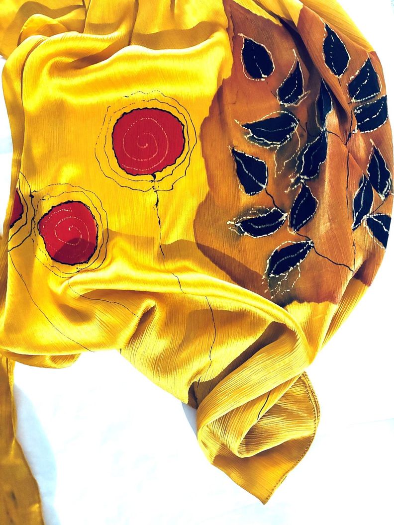 PAÑUELO DE VISCOSA CON SEDA PINTADO A MANO DISEÑO EXCLUSIVO-2