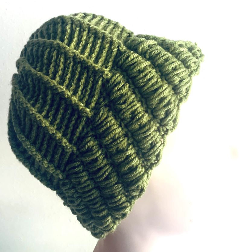 gorro de lana verde pistacho hecho a mano diseño exclusivo-1