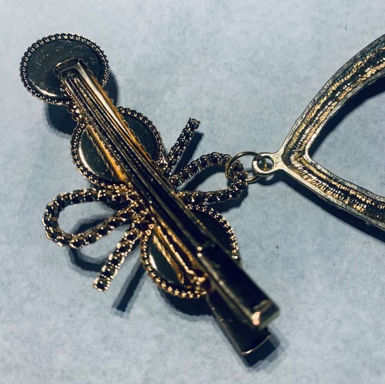 Broche para el pelo diseño exclusivo hecho a mano-1
