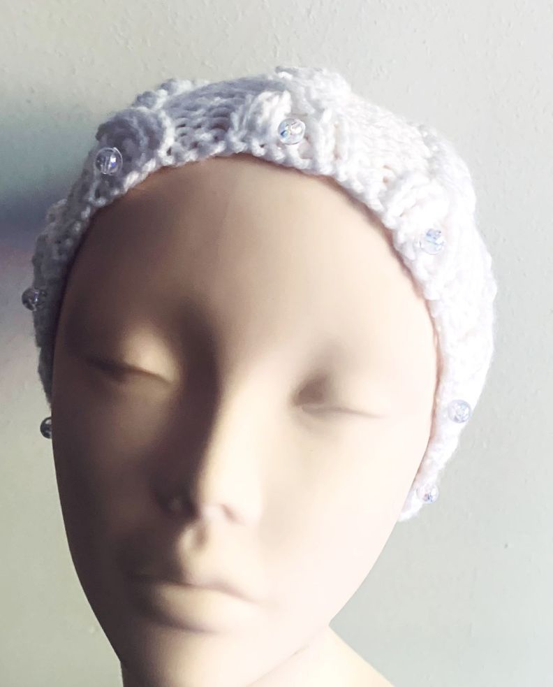 gorro blanco de lana tejido a mano diseño exclusivo-0