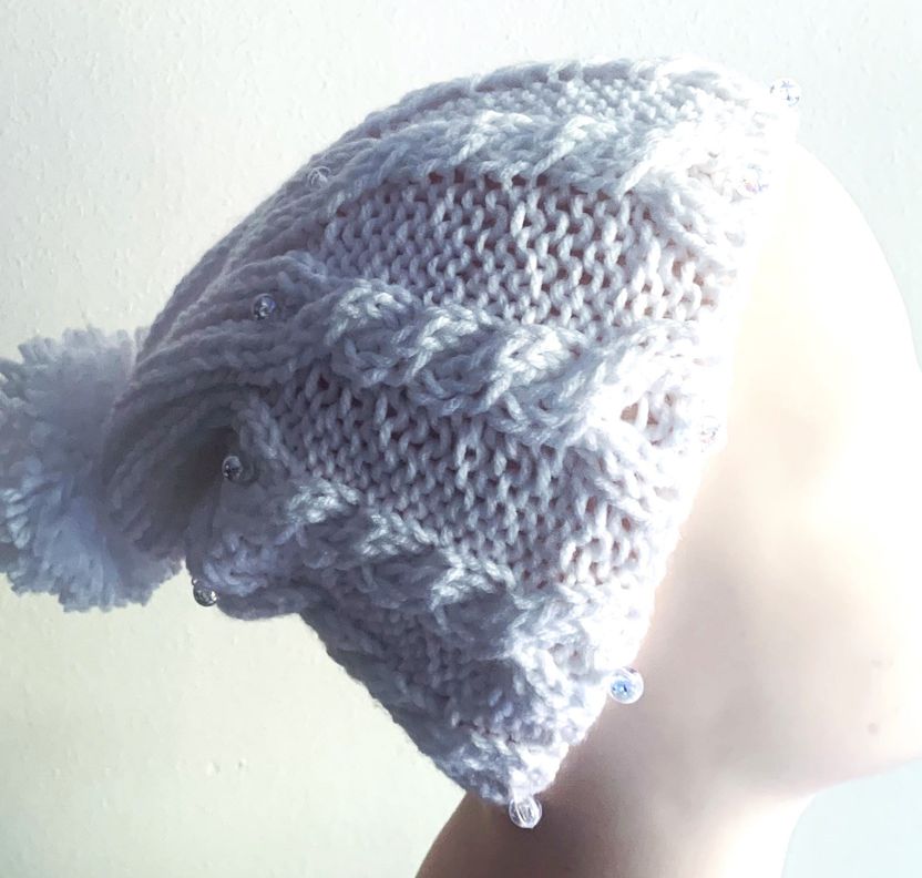 gorro blanco de lana tejido a mano diseño exclusivo-1