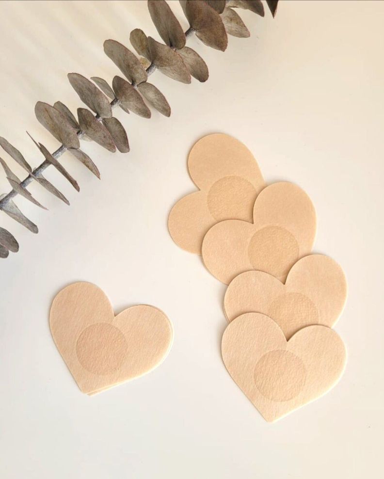 5 PARES DE PEZONERAS DE TELA CORAZÓN BEIGE
