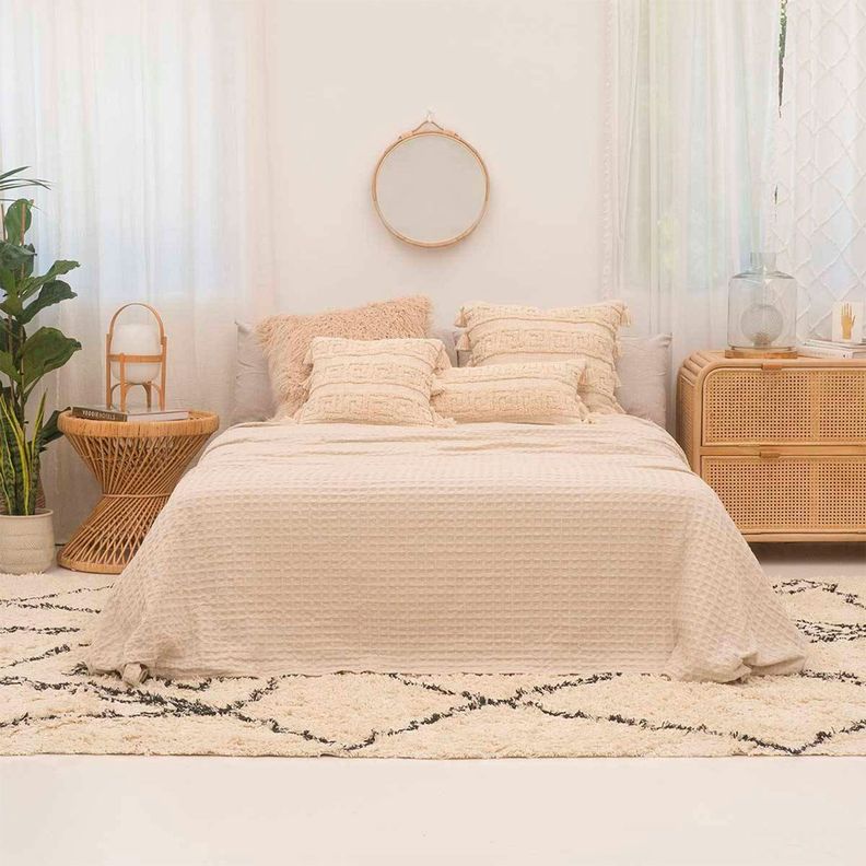 Cubrecama Panal 240x260 Crudo (cama 2 plazas o Queen) Crema