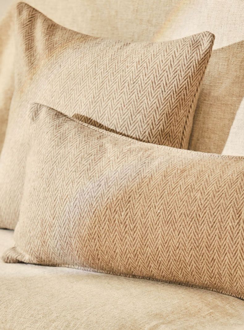 Funda Cojin Montana 30x60 Beige-1