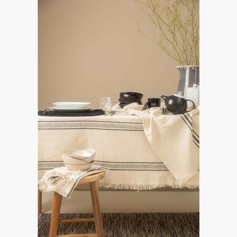 Mantel Capri 160x160 Negro-2
