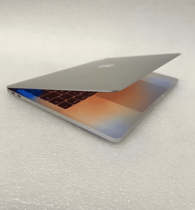 MACBOOK PRO A1708 i5 8GB RAM 256 SSD REACONDICIONADO A Apple