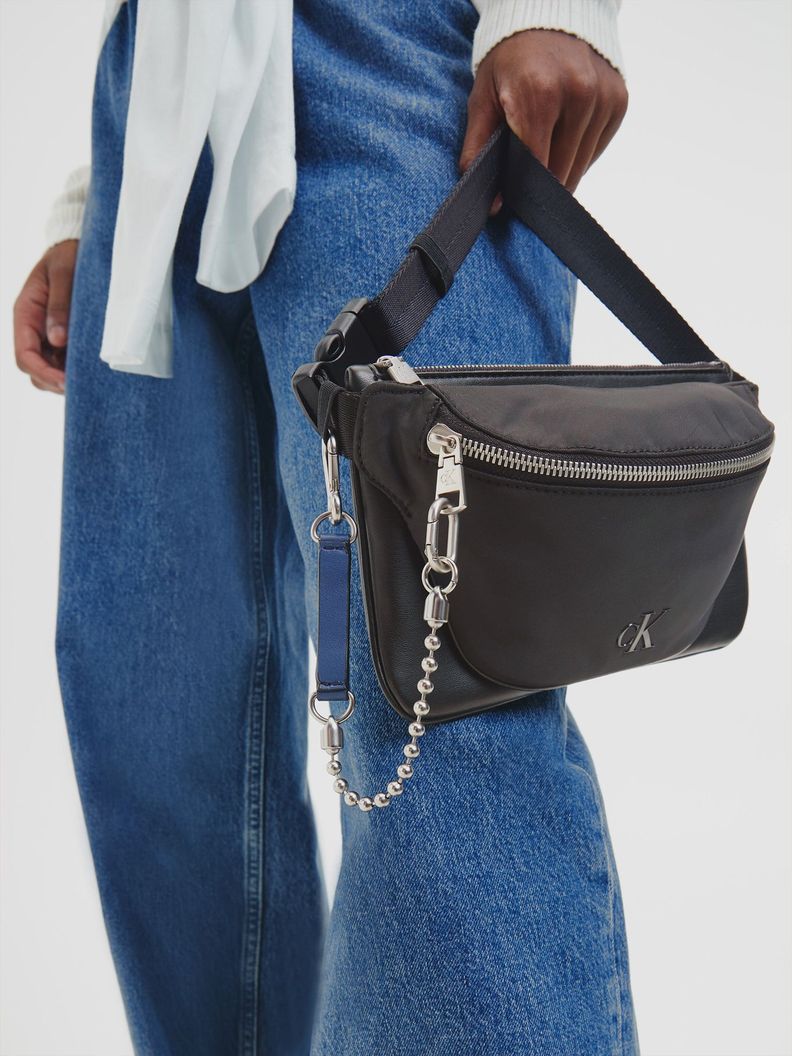 Banano Sculpted Negro Calvin Klein-4