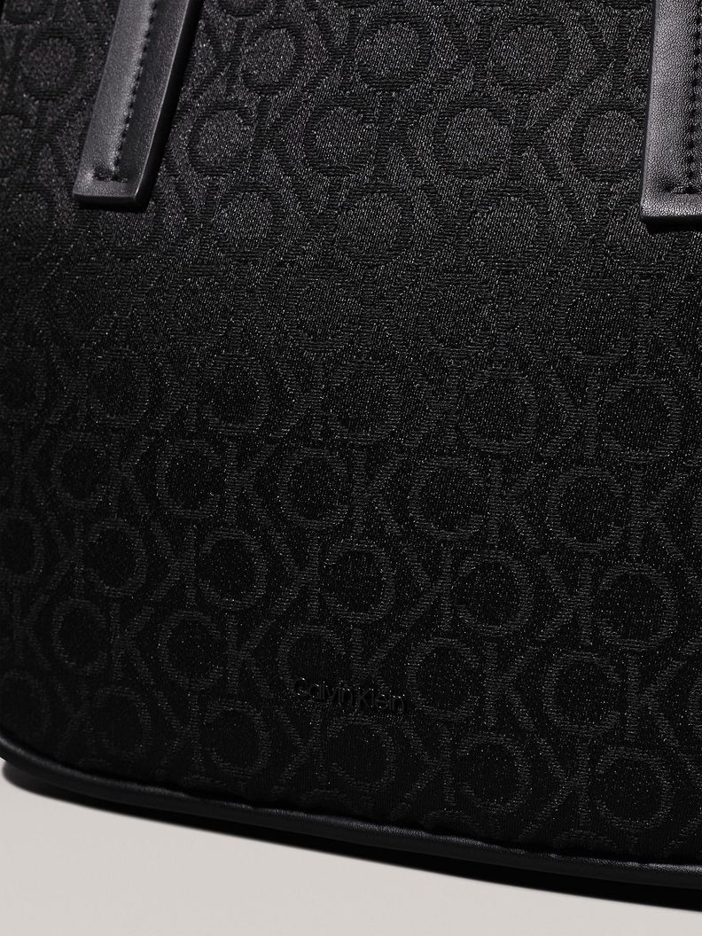 Cartera Tote Ck Refine Jacquard Negro Calvin Klein-2
