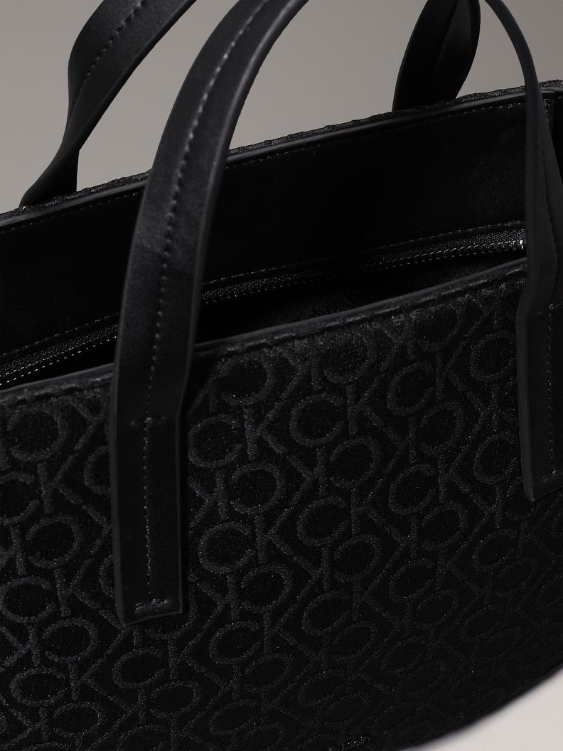 Cartera Tote Ck Refine Jacquard Negro Calvin Klein-3