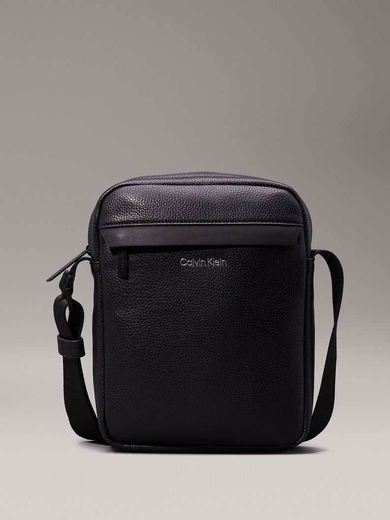 Bolso Reporter Must Negro Calvin Klein-0