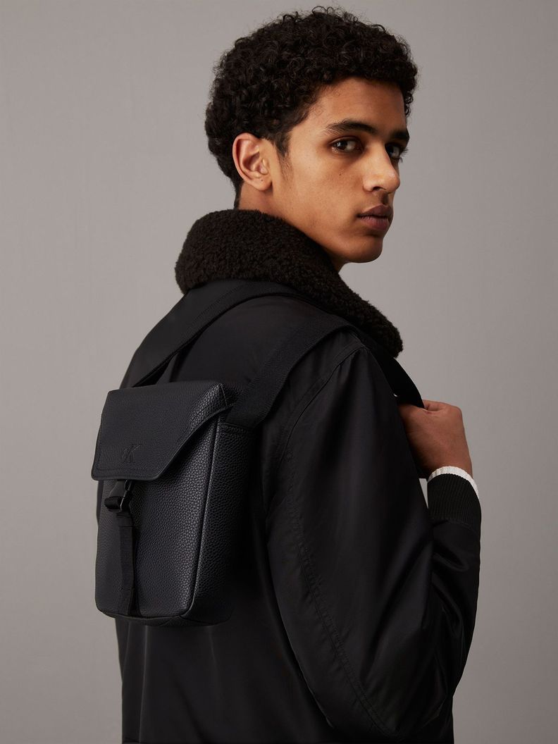 Bolso Reporter Over Webbing Negro Calvin Klein-1