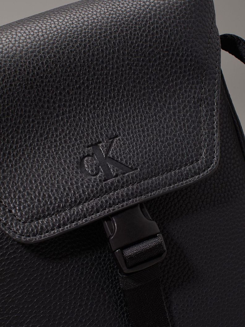 Bolso Reporter Over Webbing Negro Calvin Klein-3
