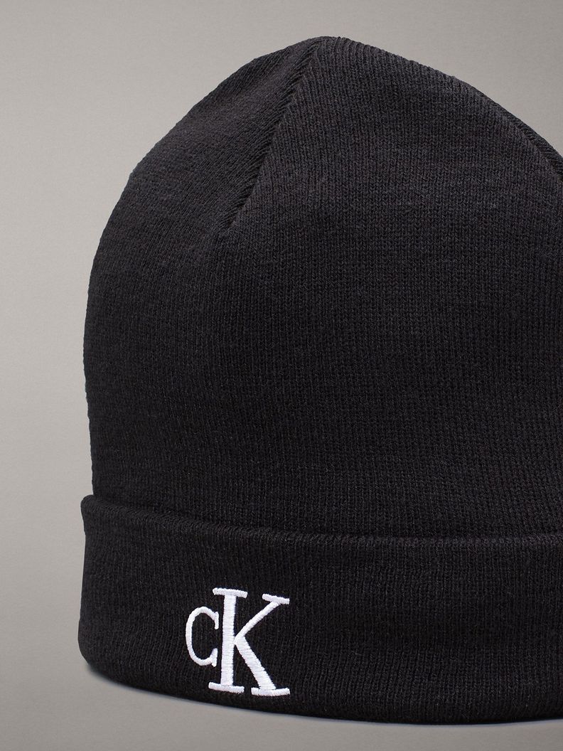 Gorro Monogram Negro Calvin Klein-2