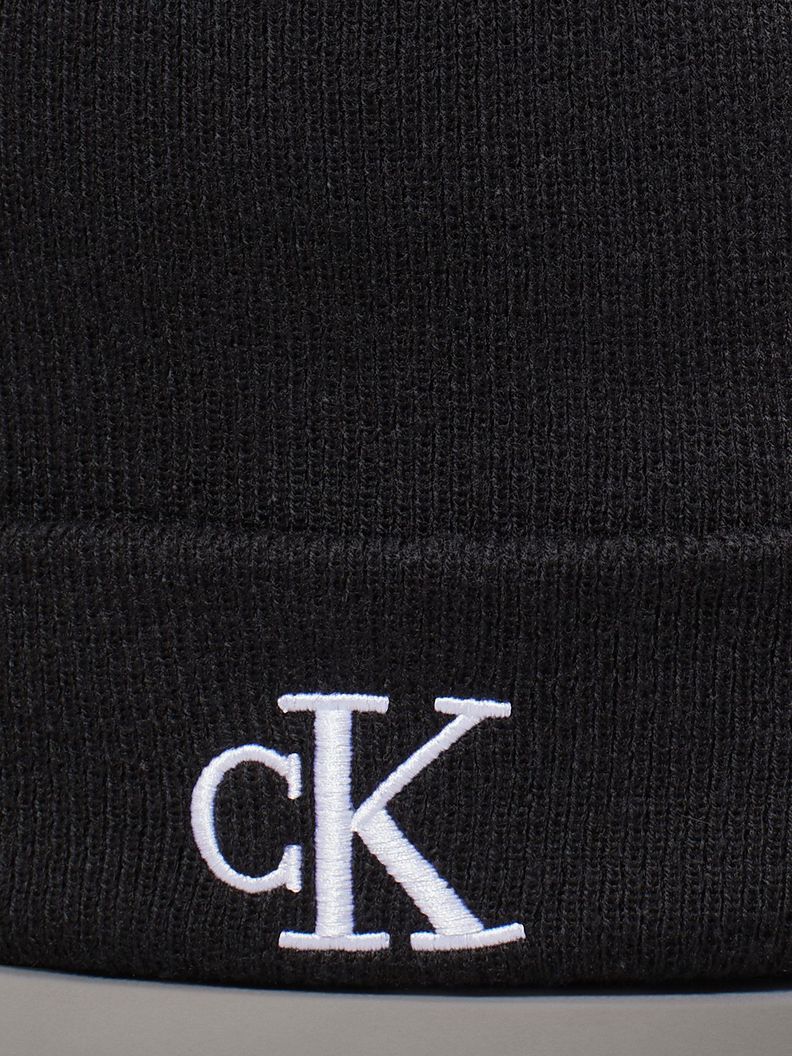 Gorro Monogram Negro Calvin Klein-3