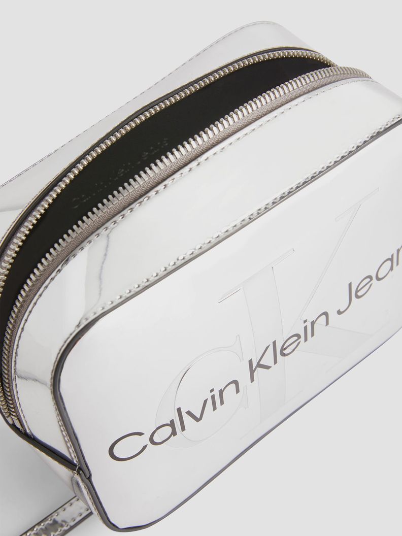 Bandolera Sculpted Gris Calvin Klein-2