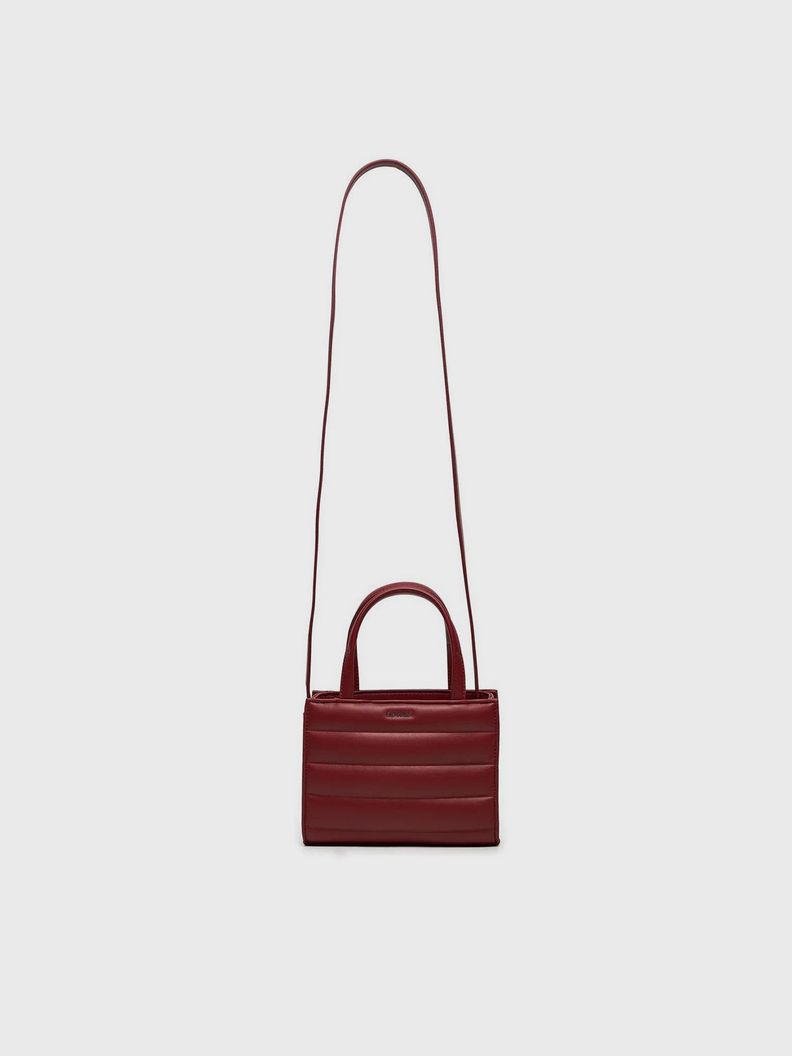 Cartera Mini Tote Line Quilt Rojo Calvin Klein-4
