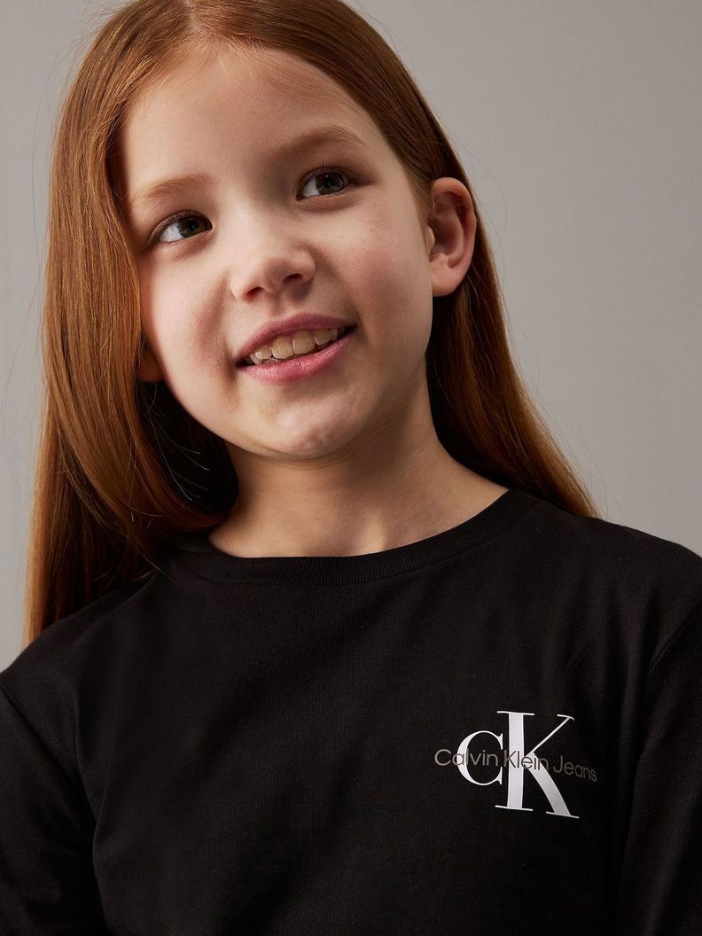 Polera Niño Chest Monologo Negro Calvin Klein-6