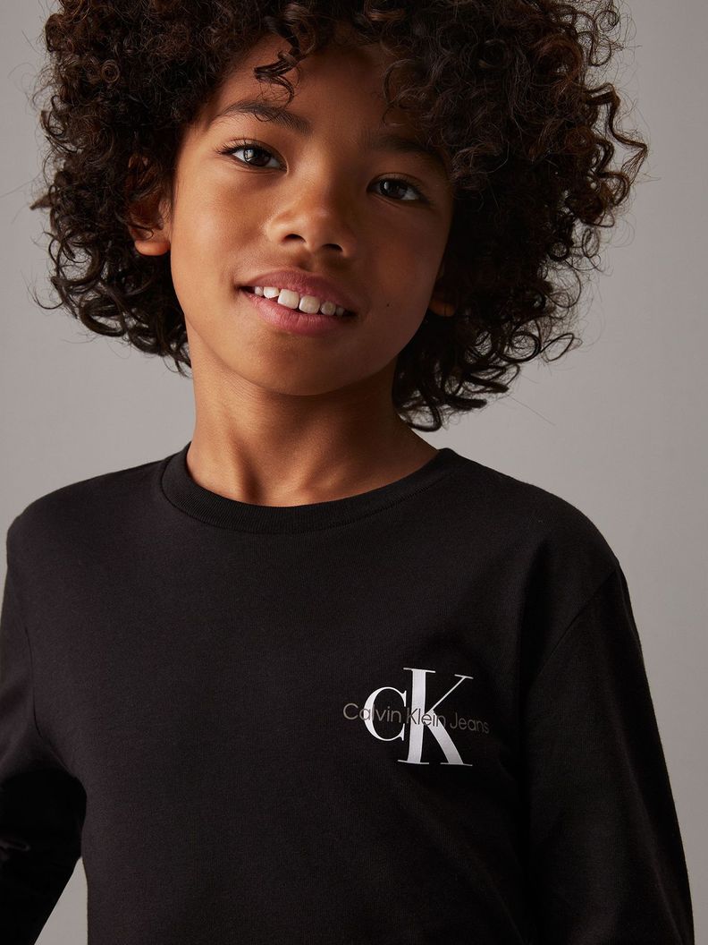 Polera Niño Chest Monologo Negro Calvin Klein-7