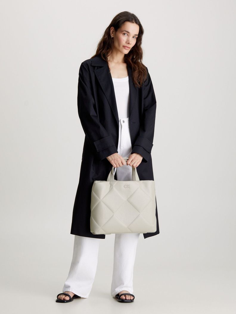Cartera Shopper Quilt Beige Calvin Klein-4