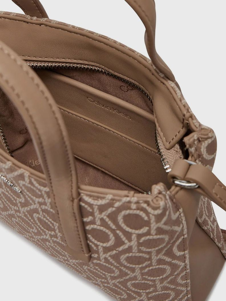 Cartera Mini Tote CK Must Beige Calvin Klein-2