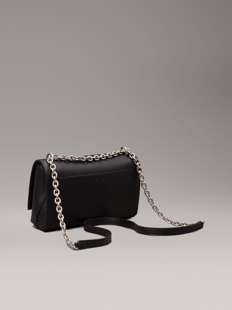 Cartera Sculpted Negro Calvin Klein-4