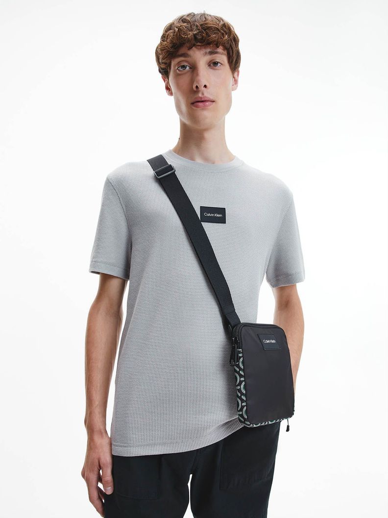 Polera Textured Grid Gris Calvin Klein