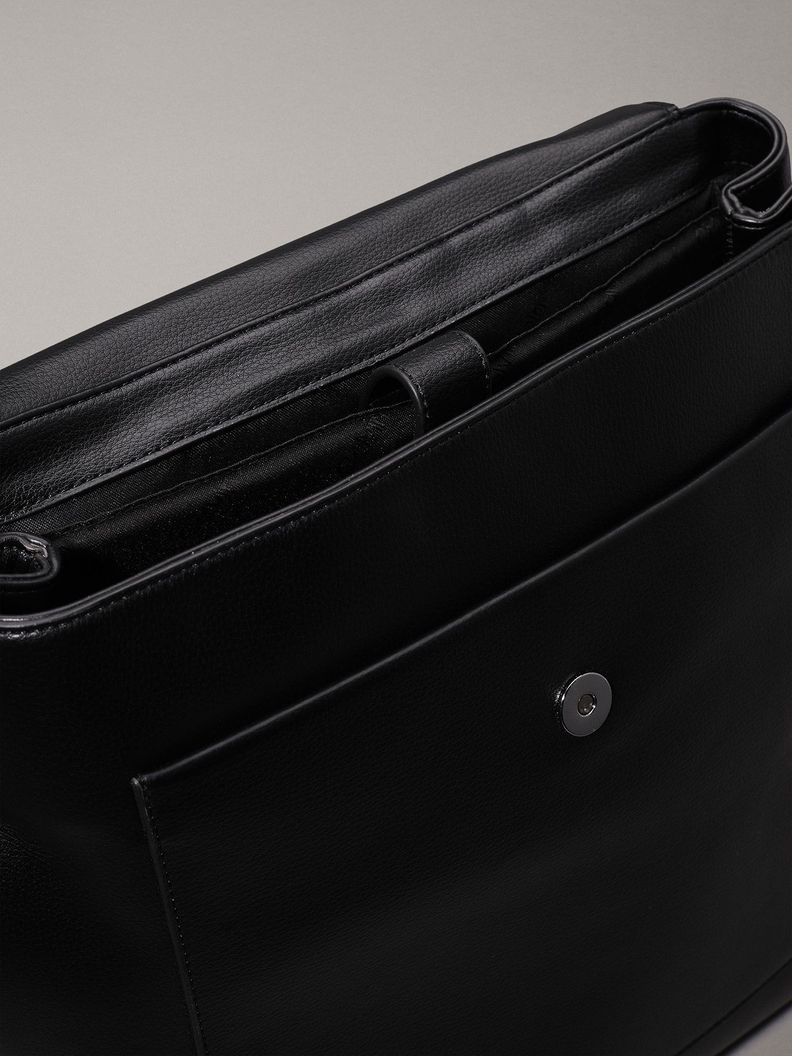 Mochila CK Daily Negro Calvin Klein-3