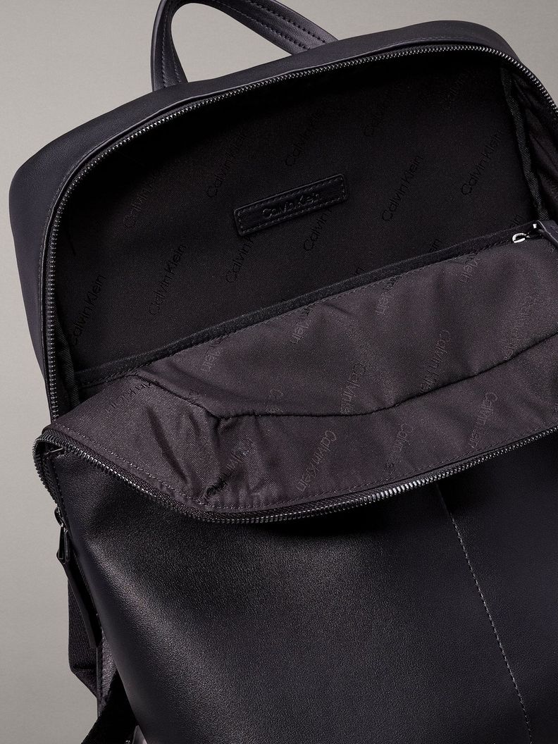 Mochilas Clean Essential Negro Calvin Klein-2