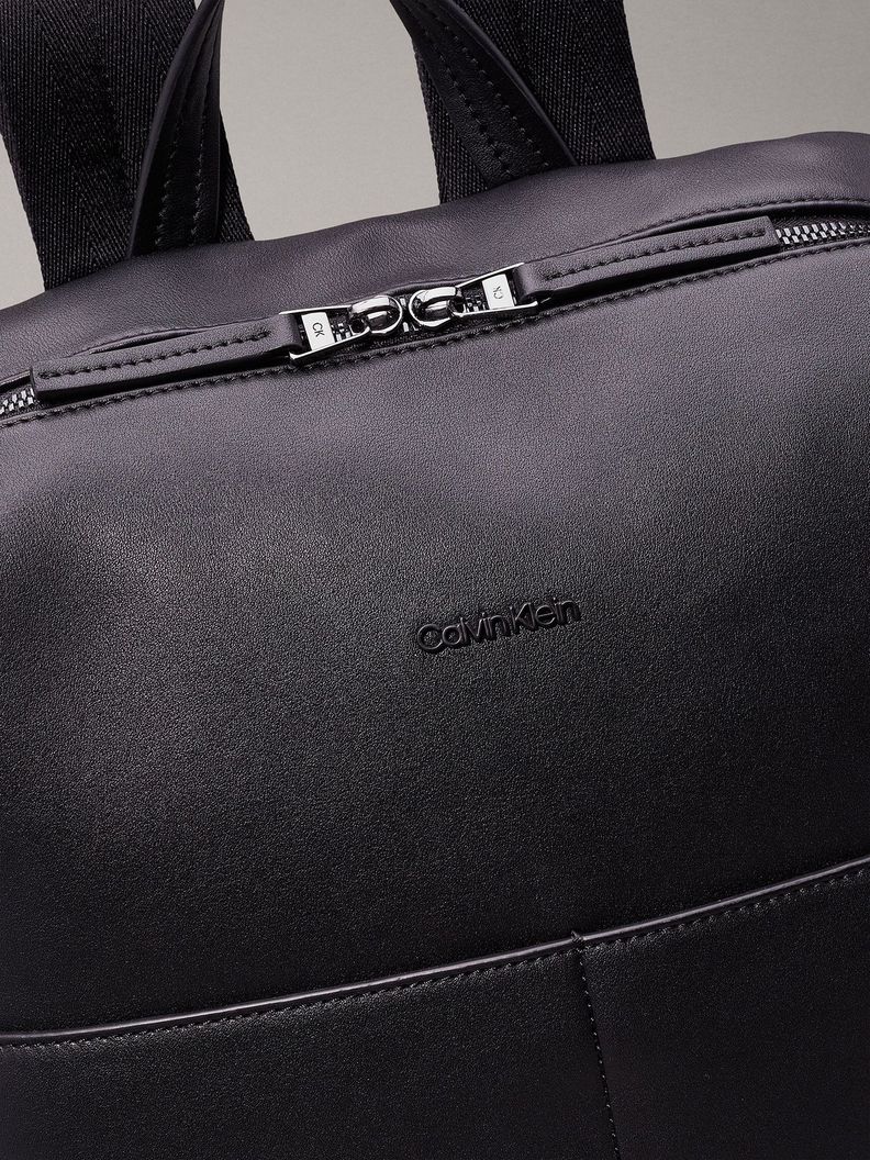 Mochilas Clean Essential Negro Calvin Klein-3