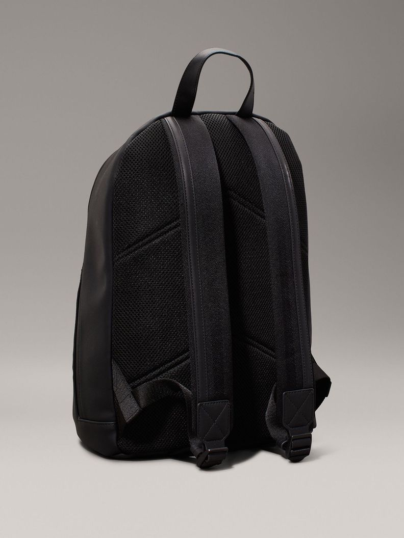 Mochilas CK Essential Rubber Negro Calvin Klein-4
