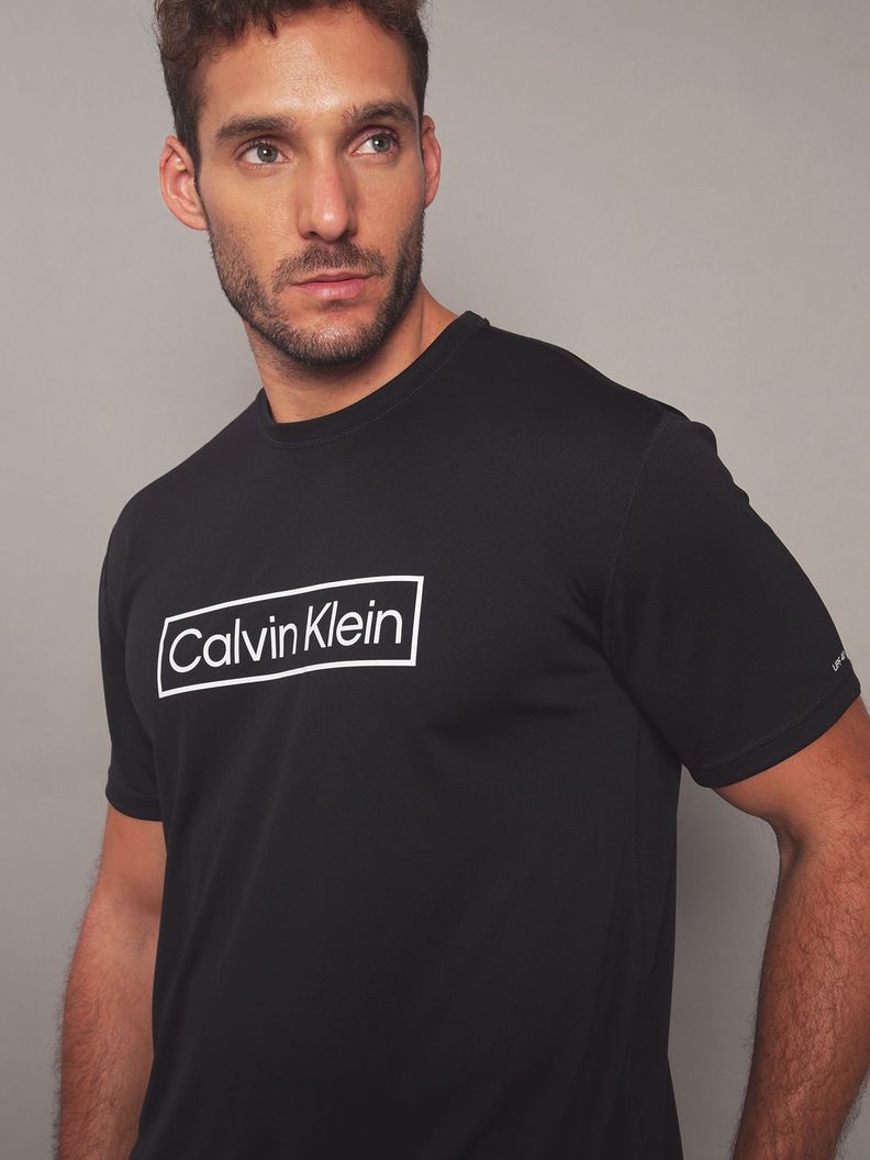 Polera Guard Rash Negro Calvin Klein-3