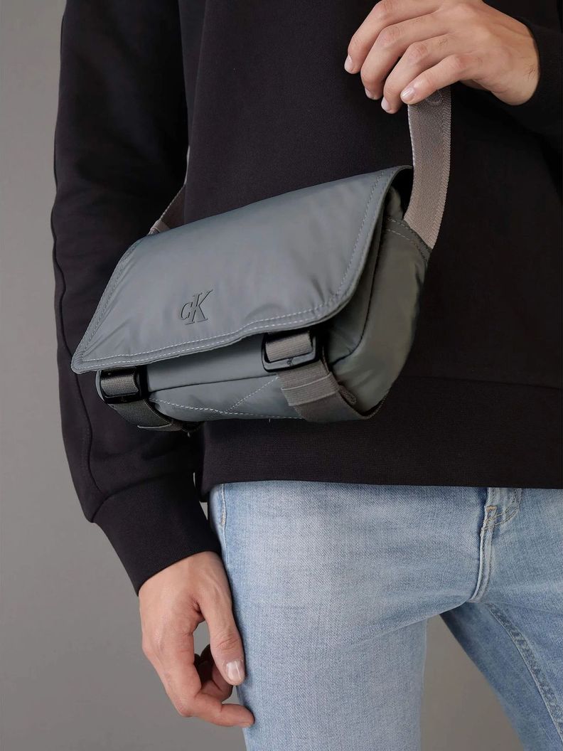 Bolso Crossbody Over Webbing Gris Calvin Klein-4