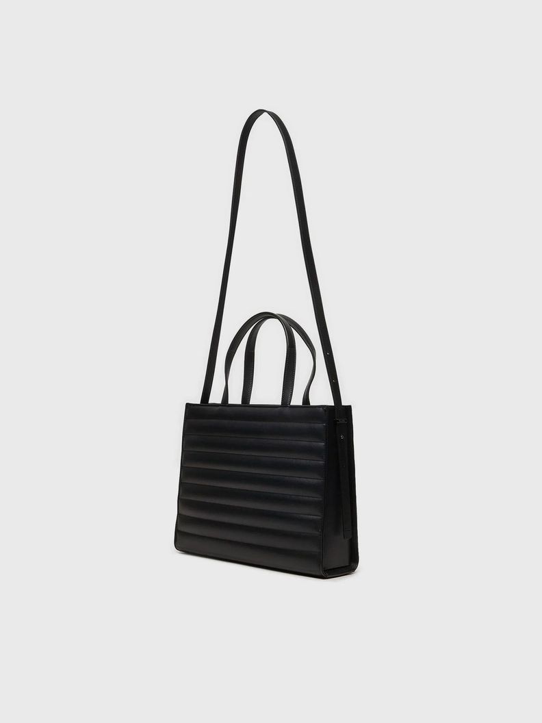 Cartera Tote Line Quilt Negro Calvin Klein-1