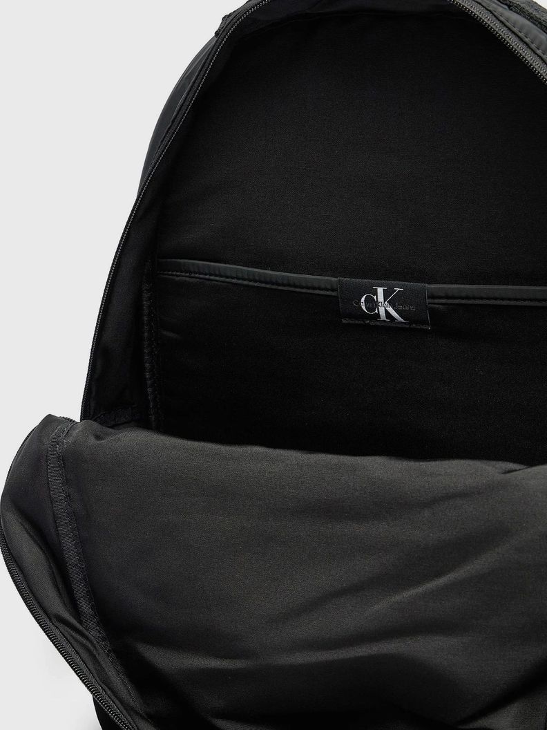 Mochilas Over Webbing Center Negro Calvin Klein-3