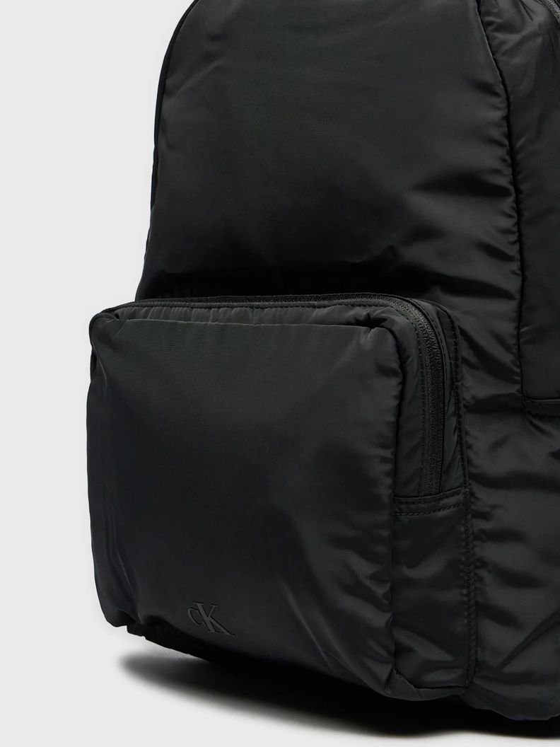 Mochilas Over Webbing Center Negro Calvin Klein-4