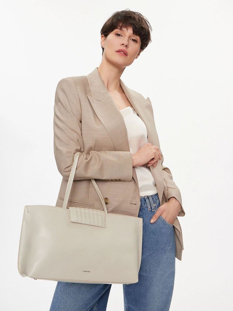 Cartera Mini Tote Quilt Beige Calvin Klein-4