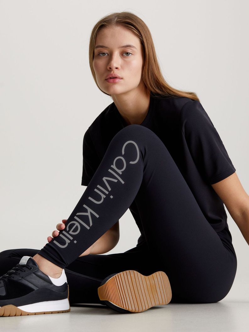 Calzas Vertical Logo Negro Calvin Klein-3