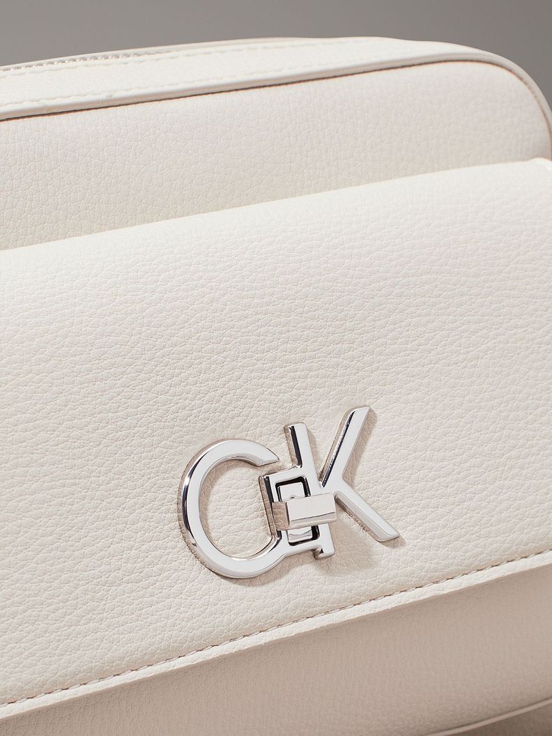 Bandolera Re-Lock Blanco Calvin Klein-3