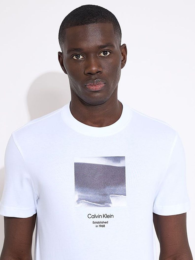 Polera Grafica Hombre Blanco Calvin Klein-3