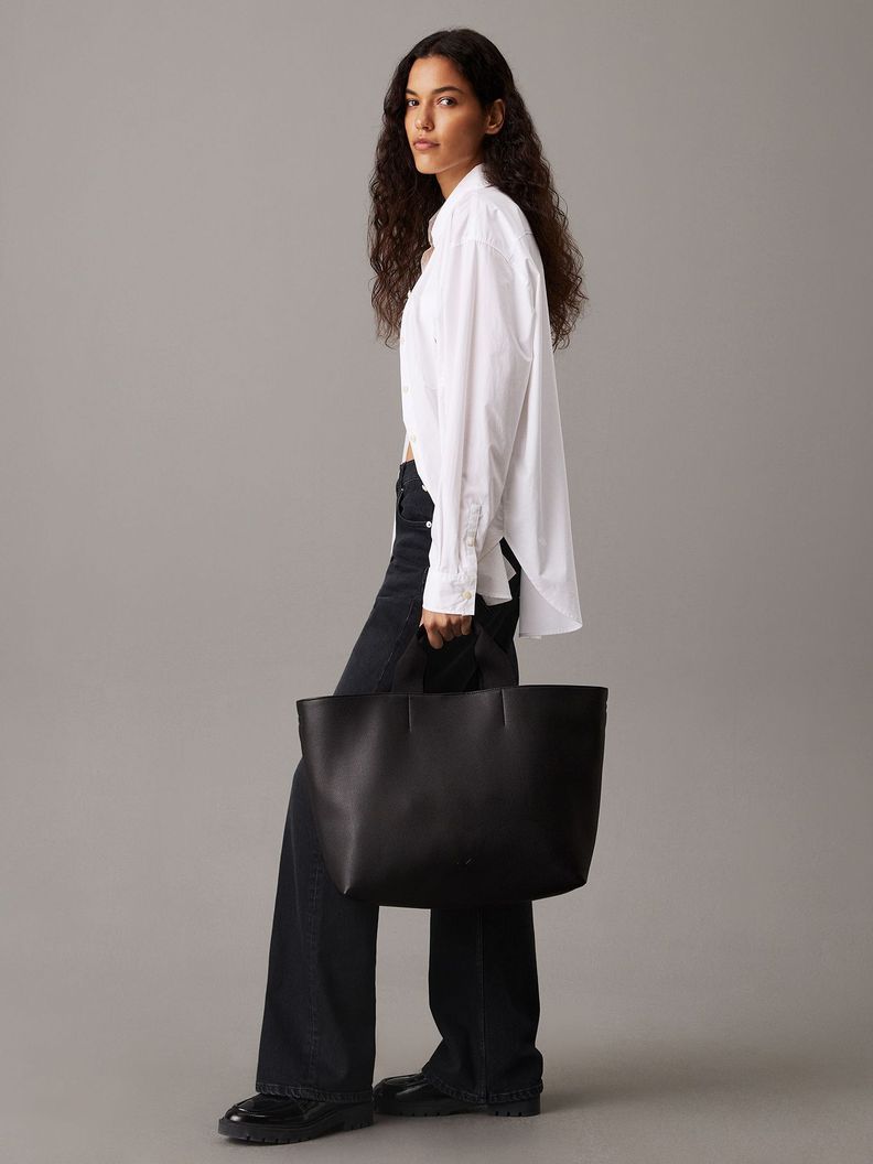Cartera Tote Over Webbing Negro Calvin Klein-1