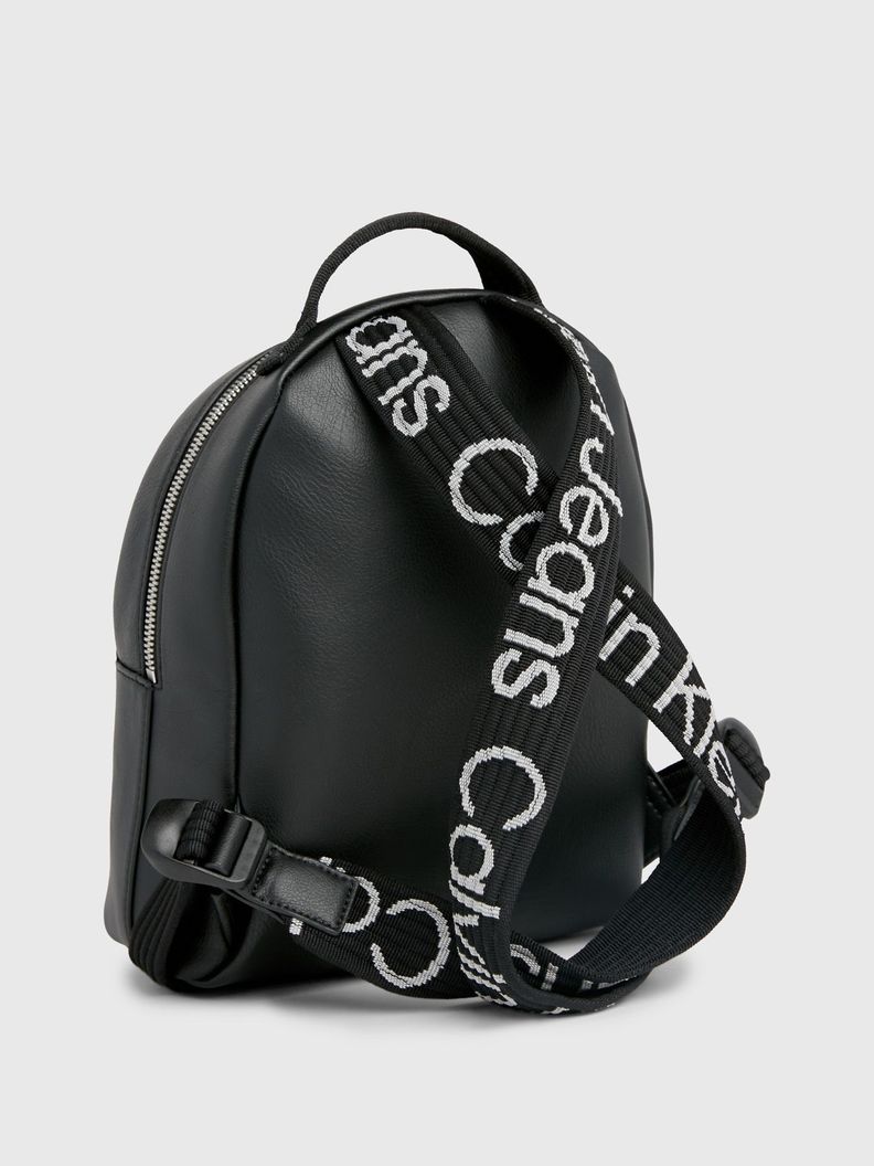 Mochila Ultralight Micro Negro Calvin Klein-1