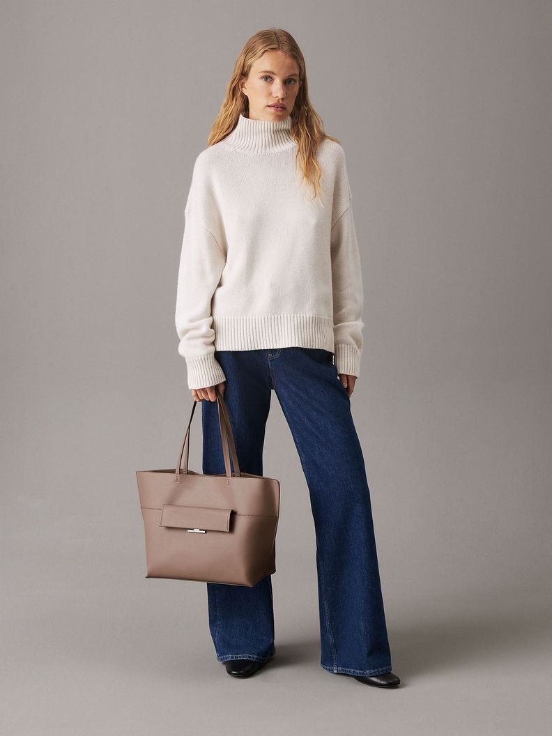 Cartera Tote CK Linear Beige Calvin Klein-1