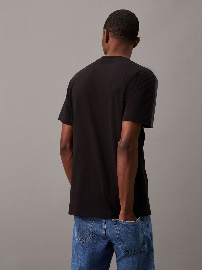Polera Logo Tape Negro Calvin Klein-2