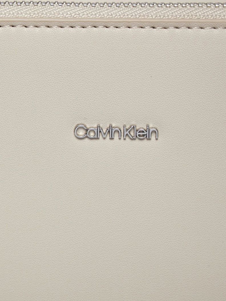 Cartera Tote Ck Must Beige Calvin Klein-3